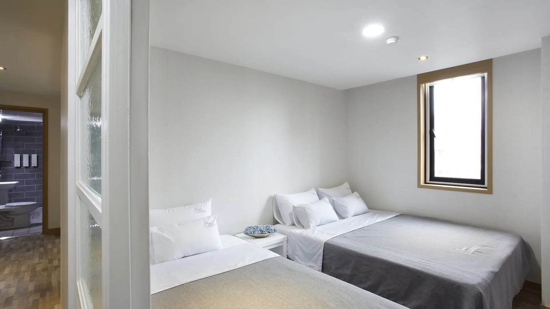 Cloud 9 Hotel Busan 2*,